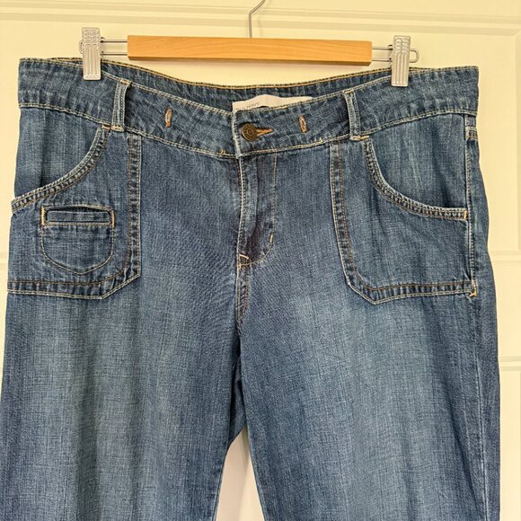 Old Navy Jeans - Low waisted - Wide Leg Dark Wash - Size 12 - Picture 5 of 13